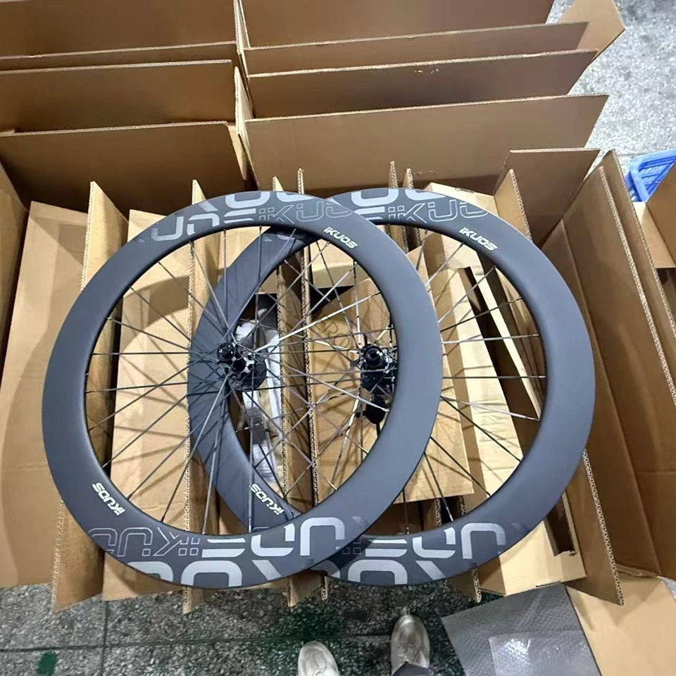 Juego de ruedas de carbono IKUOS Road 700c 50/55/65 mm Aero cubierta freno de disco Foto 4 de 4