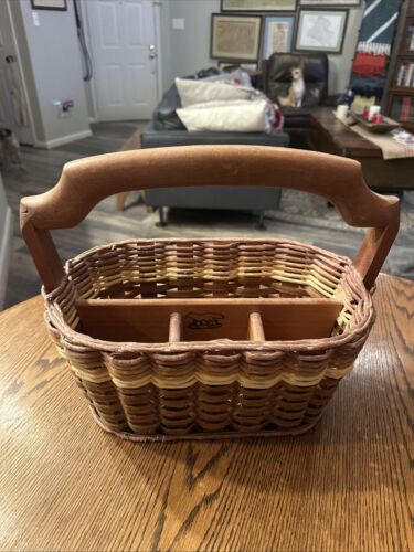 Vintage Foxcreek Divided Picnic Basket - Picture 2 of 24