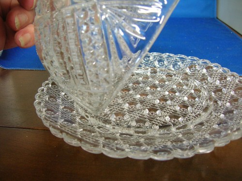 Vintage heavy cut glass candy dish with cover, plate 7 1/4", cover 5 1/4" high - Picture 2 of 9