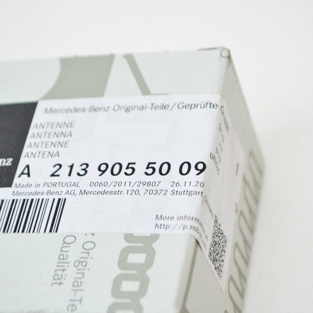 MercedesBenz E W213 Side Mirror GPS Antenna A2139055009 Genuine for