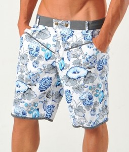 pantaloncini floreali