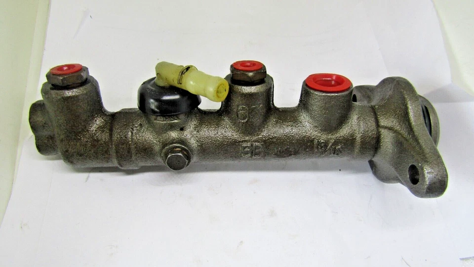 Cilindro maestro de freno Cardone 11-1893 Reman para Toyota Corolla 1980 OE AISIN Foto 4 de 4