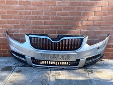 Skoda Yeti Facelift Front Bumper Silver With Grille & Lower Lights 2014-2017