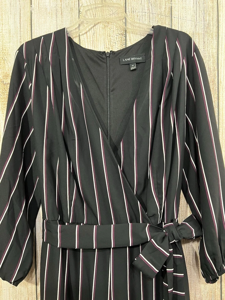 Macacão Lane Bryant preto listrado perna larga envoltório falso 16 bolsos com cinto cápsula - Imagem 2 de 4