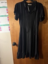 MSBASIC Black Solid V-Neck Short Sleeve Ruffle A-Line Knee Dress Size S (7-191)