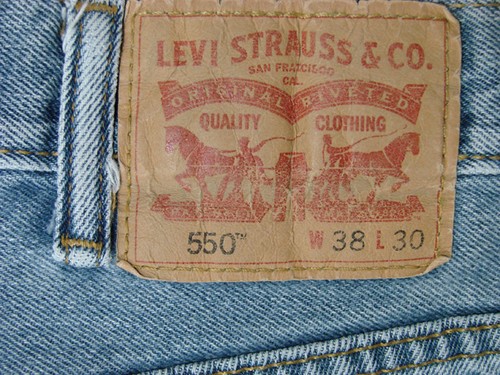 UB07429 2012 **LEVI'S** 550 RELAXED FIT JEANS 38x30 (msr 38"x27") - Picture 6 of 8