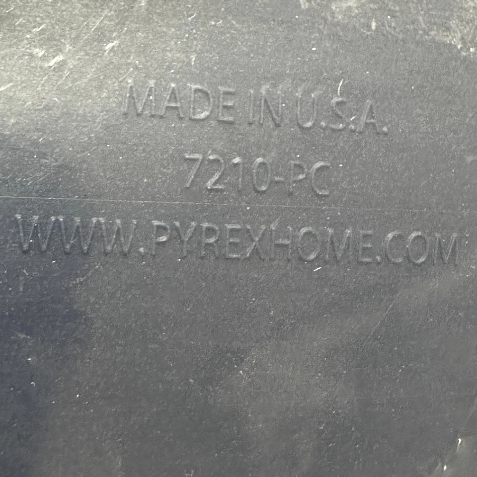 Pyrex 3-Piece Rectangle Lid Set - 3-Cup, 6-Cup, 11-Cup Blue Plastic Made in USA - Image 4 of 4