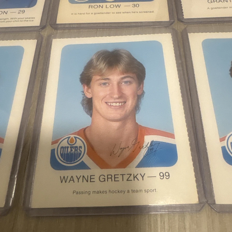 1982–1983 Edmonton Oilers red rooster card set. 30 Cards, 4 Gretzky Per Set Foto 4 de 4