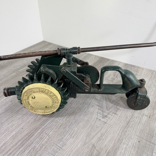 Vintage Cast Iron National A5 Walking Lawn Sprinkler Tractor Green USA Tested