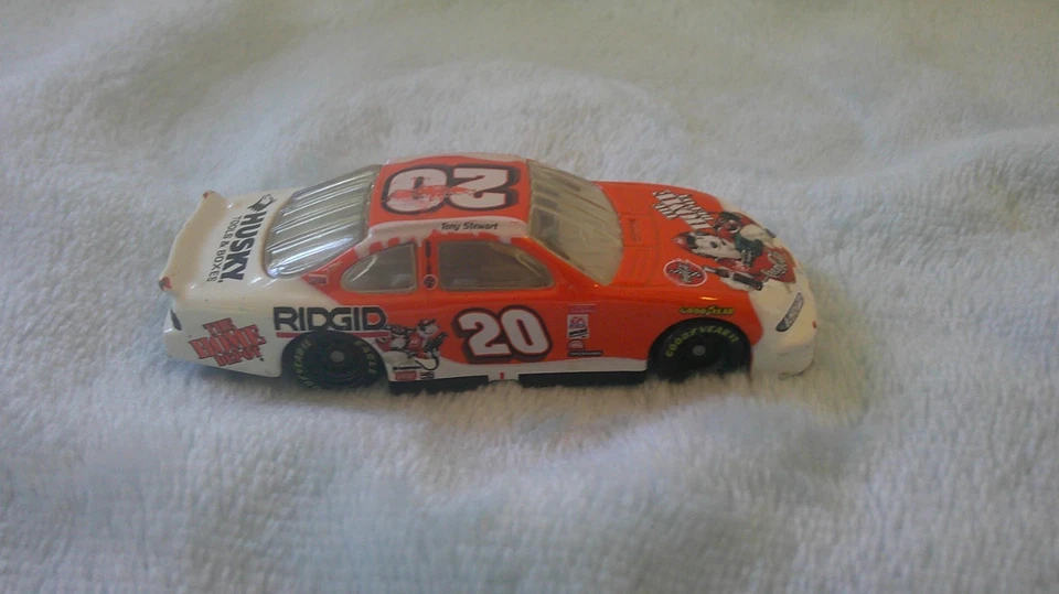 Tony Stewart #20 Home Depot Coca Cola Polar Bear 2001 Grand Prix RCCA 1:64 - Image 3 of 4