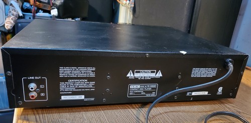 Teac PD-D2500 Compact Disc 5 Disc Carousel CD Player Watch Video Demo - Picture 5 of 7