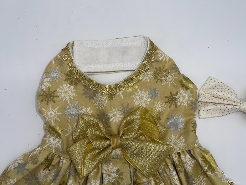 HANDMADE DOG DRESS CHRISTMAS SNOWFLAKES DRESS DOG HARNESS XSM w/ FREE HAIR BOW - Picture 3 of 4