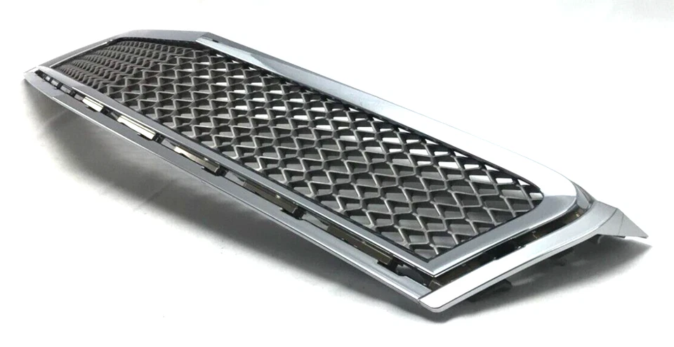 Хромированная решетка бампера радиатора для Chevrolet Traverse LTZ 2009–2012 годов выпуска от оригинального производителя 15944625 - Изображение 3 из 4