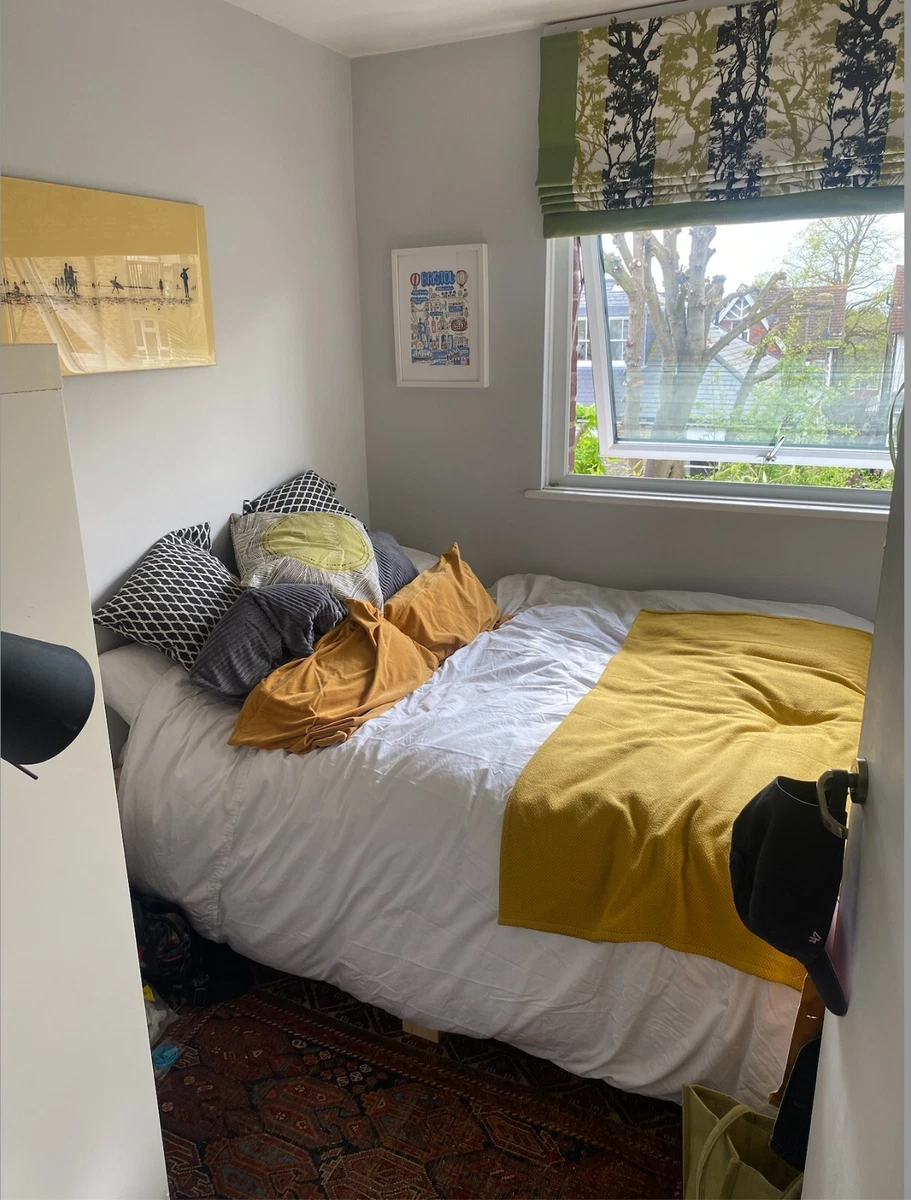 Small double bed in box room deals