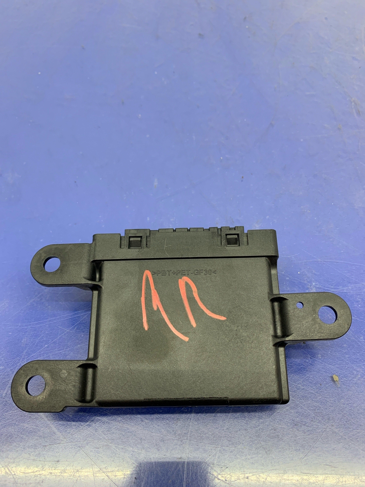 2017 - 2020 MASERATI LEVANTE M161 OEM RIGHT REAR PARK ASSIST PARKING AID MODULE
