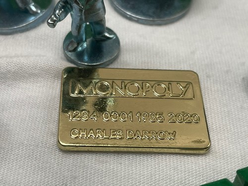 MONOPOLY Surprise Collectibles 25 pieces plus Green Chest - Picture 10 of 10
