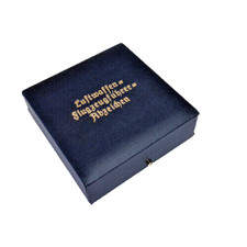 WWII German Airforce Luftwaffe Pilots Badge Case or Box.