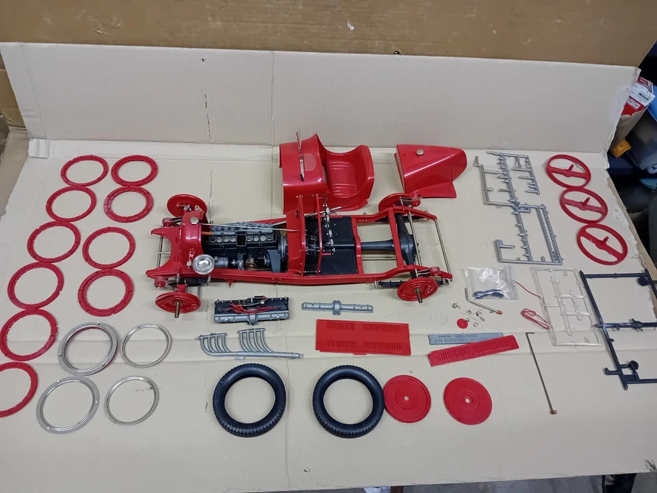 POCHER Torino K71 Alfa Romeo 8C 2300 Monza 1931 1/8 Scale Model Kit Da Recupero - Immagine 3 di 4