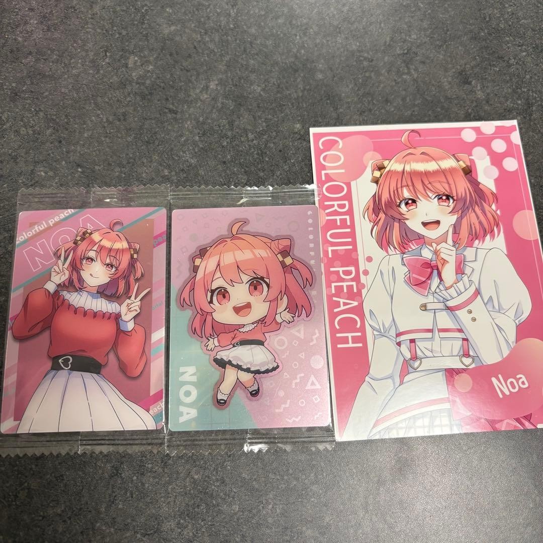 Noa Set of 3 Colorful Peach Noa Wafer Card Bromide Photo