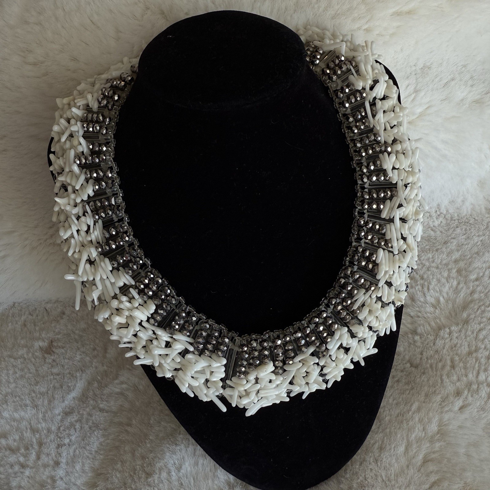 Flapper White Shell Rhinestone Vintage Collar Nec… - image 2