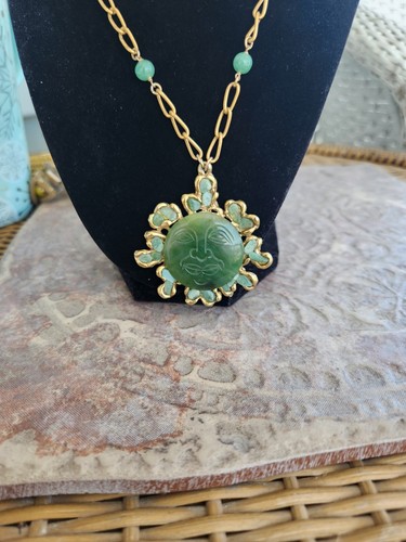Rare McM Vintage Signed Swoboda Carved Face/Sun Jade Necklace - Picture 2 of 5