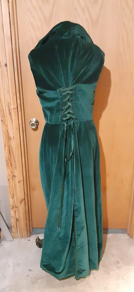 FATO RENASCENTISTA FEITO À MÃO  - Imagem 2 de 4