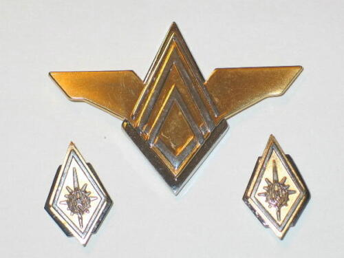 Battlestar Galactica Deluxe Commander Cloisonne Metal Pin Set of 3 NEW UNUSED - Photo 1/1
