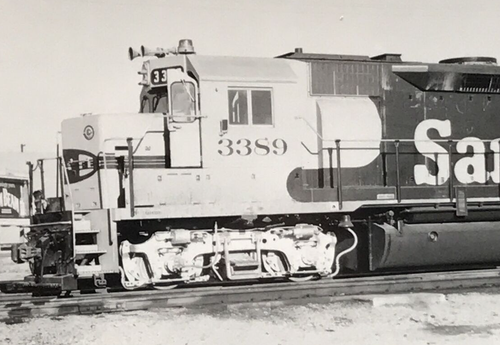 Atchison Topeka & Santa Fe Railway Railroad ATSF #3389 GP35 ...