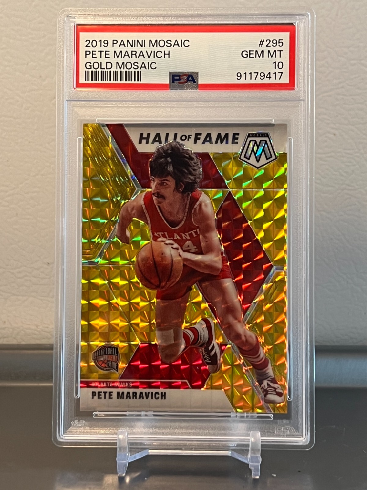 2019 Mosaic Prizm Pete Maravich Gold /10 PSA 10