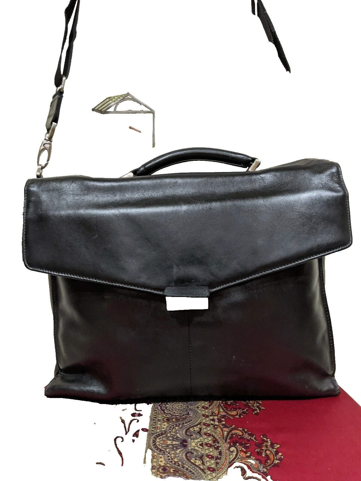 Кожаные чехлы и сумки для ноутбуков IBM