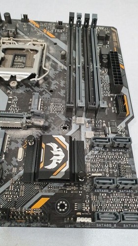 Asus TUF B360M-PLUS GAMING Intel LGA 1151 mATX Mainboard DDR4 Gebraucht... - Bild 4 von 7