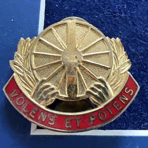 WW2 US Army 5° Reggimento Artiglieria Difesa Aerea Pinback Avanguardia V-21 - Foto 2 di 8