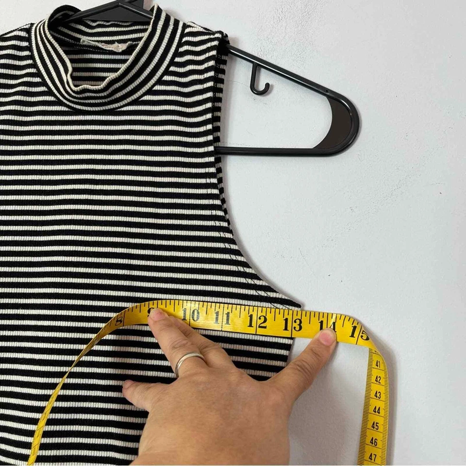 Топ безрукавка сопрано с ложным вырезом в полоску размер XS - Изображение 4 из 4