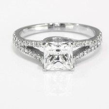 0.87 CT Dazzling Princess Cut Diamond Engagement Ring 14K White Gold F/VS2
