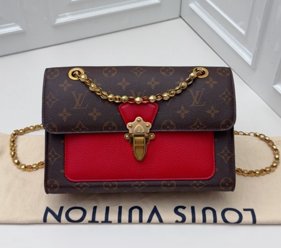 Louis Vuitton Victoire Gold Chain Shoulder Bag Crossbody Bag Women