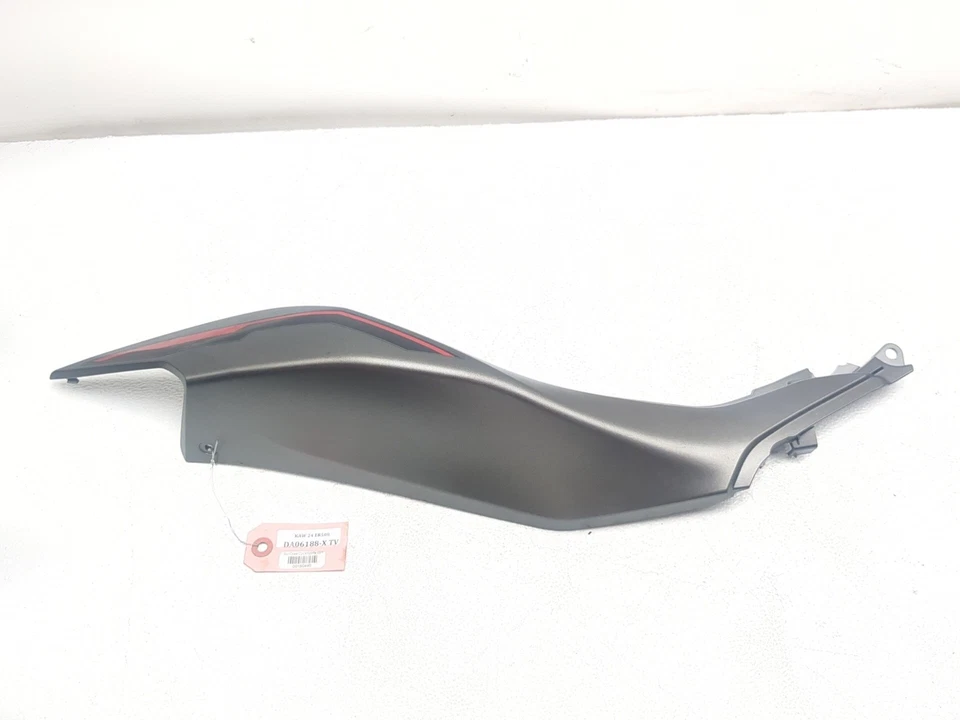 24 25 Kawasaki Z500 Rear Right Tail Fairing Cover Panel 36043-0003 - Image 4 of 4