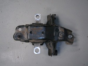 Getriebelager Vorne Links 1198 CCM 40 KW VW Polo 1.2 Bj 2006 9 N Versand