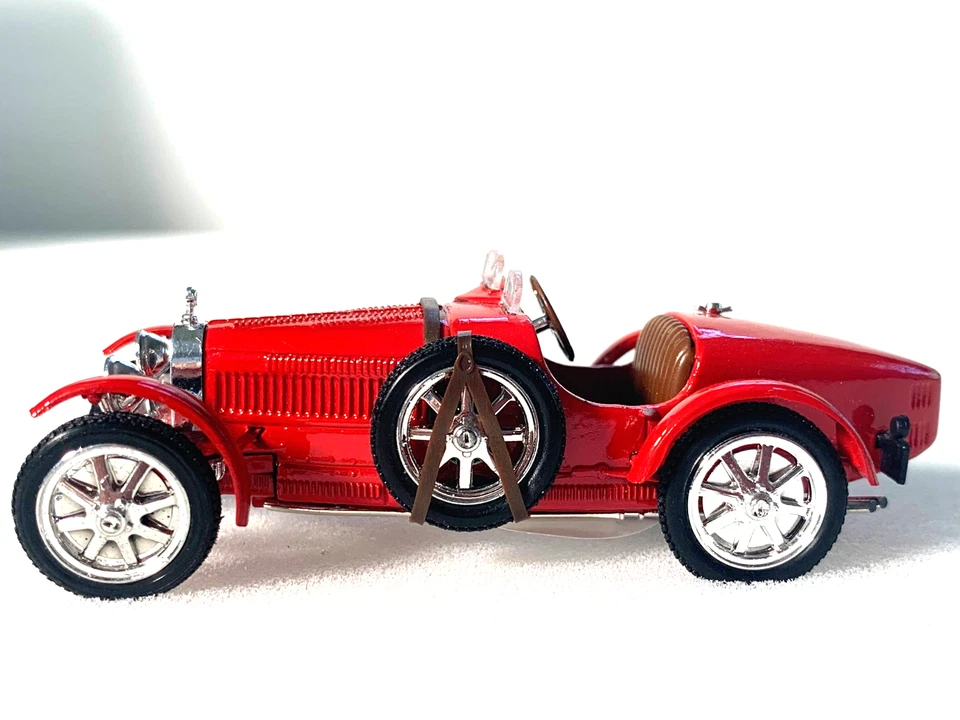 Eligor Bugatti T35B escala 1:43 INV# 3944 Foto 4 de 4