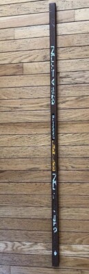 Classic EASTON *Ultra lite* Graphite Senior Ice Hockey Stick/Shaft 110 Flex 48 