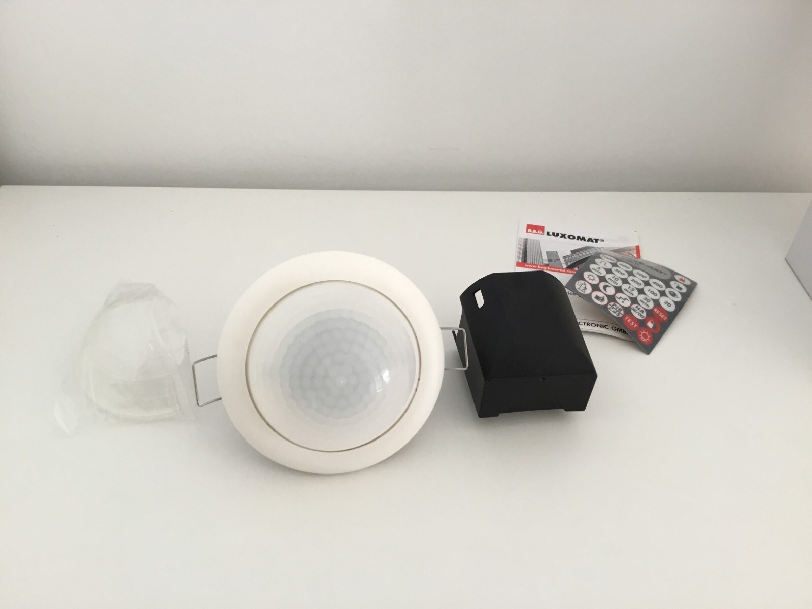 Capteur infrarouge BEG Luxomat 92254 PD4-S-FP esclave pour faux plafond IP20