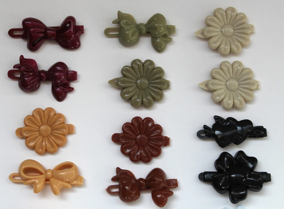 Lot of 18 Neutral Aesthetic Plastic Barrettes Flowers Bows Hearts Girl's - Image 2 of 4