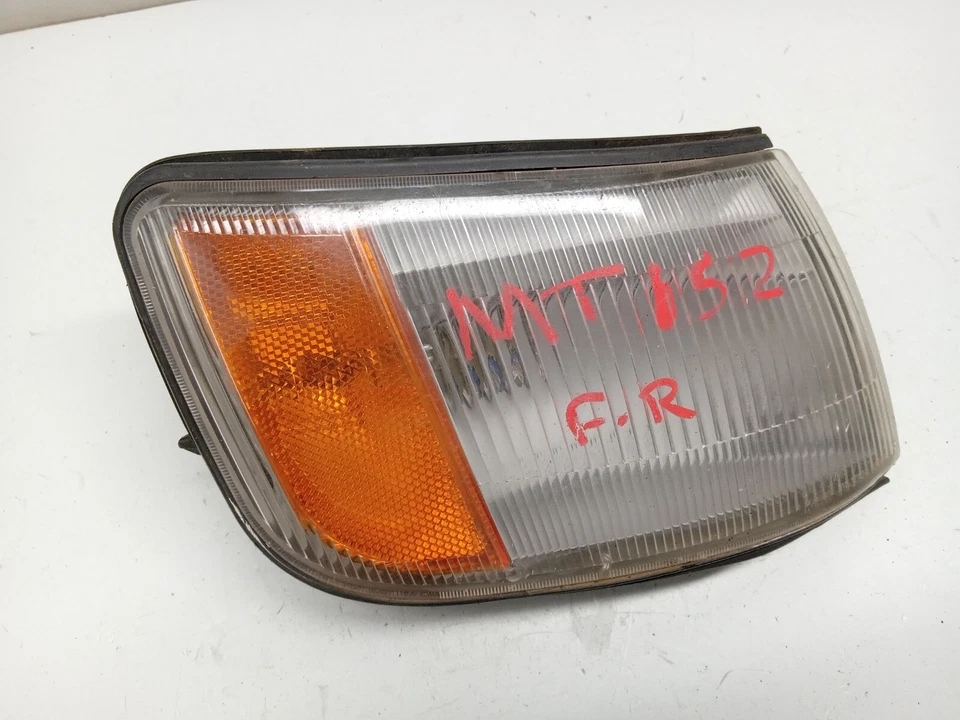 Eagle Summit Wagon 1993 luz intermitente del lado del pasajero delantero derecho OEM Foto 2 de 4