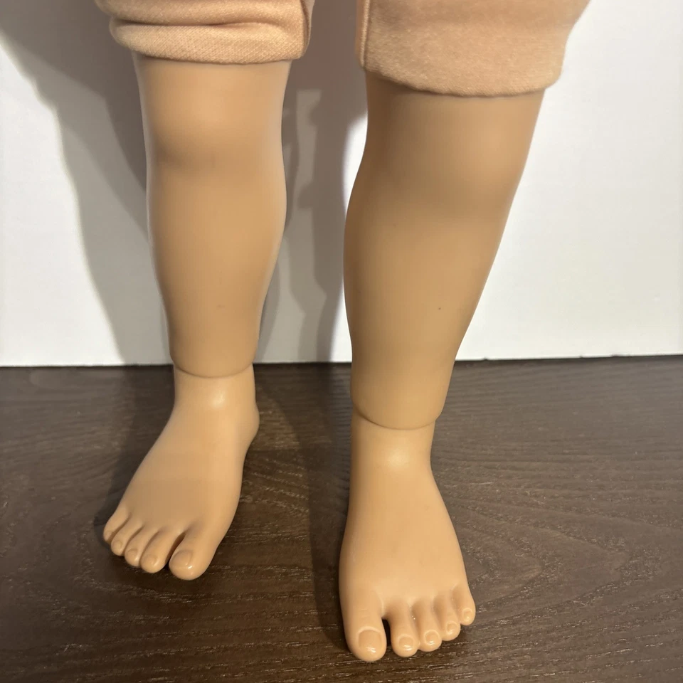 My Twinn Poseable 23" Girl Doll 2007 Blonde Hair Brown Eyes Nude - Image 4 of 4