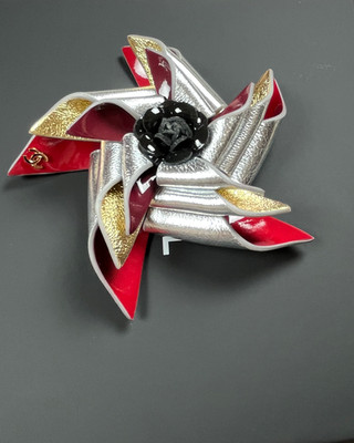 Chanel Bijoux Fantaisie Folded Leather Flower Pin Neu in OVP