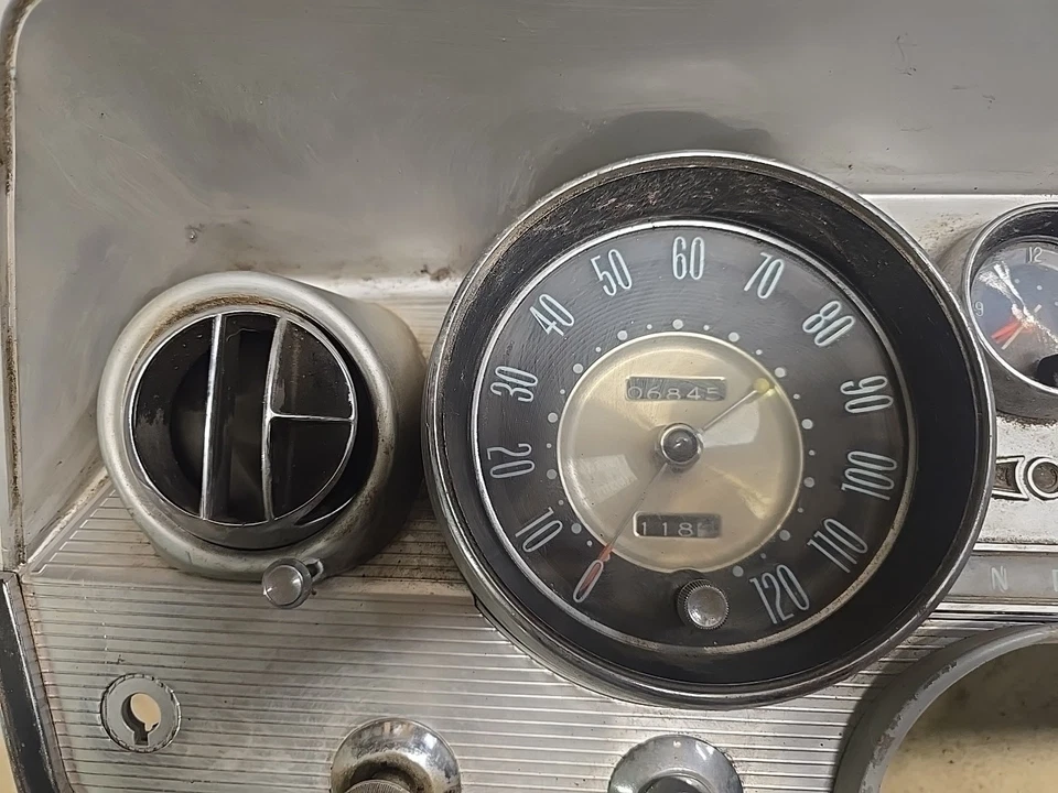 1963 年别克里维埃拉仪表簇仪表板边框装饰仪表盘 6406246 — 第 2/4 张图片