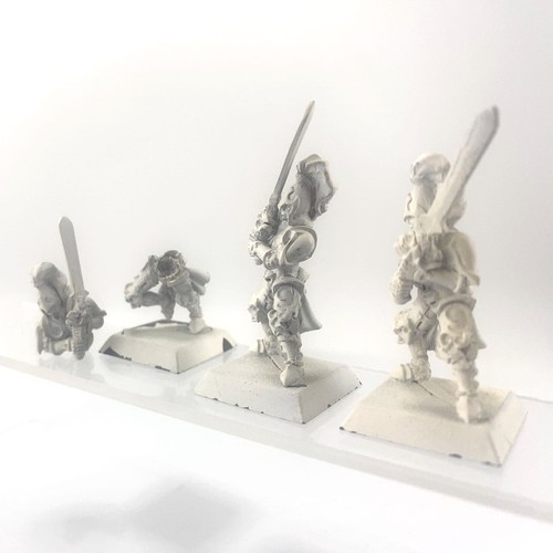 La Lionne Rousse - Confrontation Rackham Warhammer 2002 (Gebraucht) in