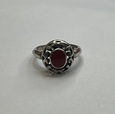 Vintage 925 Sterling Silver Red Coral Ring / Size 8.75