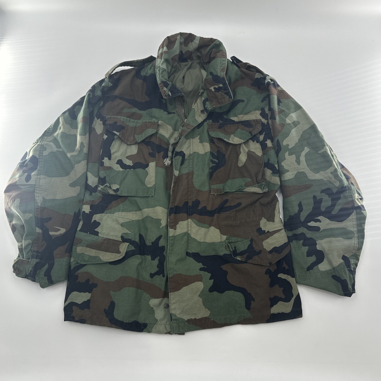 VTG 80&rsquo;s M65 Field Jacket S Patches Woodland Camo Scovill 