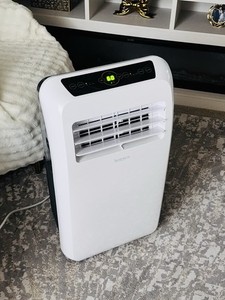 SereneLife SLPAC10 10000 BTU Portable Air Conditioner No Attachments White Used
