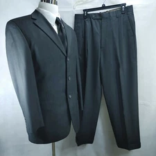 Lineage Hightech Fabric 42R 3 Button Charcoal Plaid 2pc Suit 35x27.5 Pleated